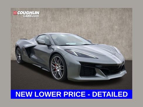 Used 2023 Chevrolet Corvette Z06 w/ Chrome Exterior Badge Package image 1