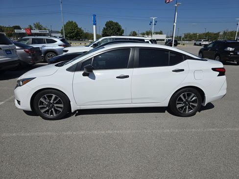 Used 2024 Nissan Versa S w/ S Plus Package image 5