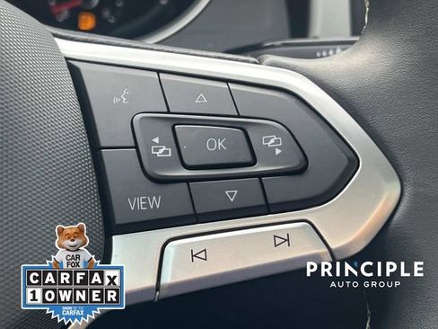 Used 2021 Volkswagen Atlas Cross Sport SE w/ Panoramic Sunroof Package FWD image 20