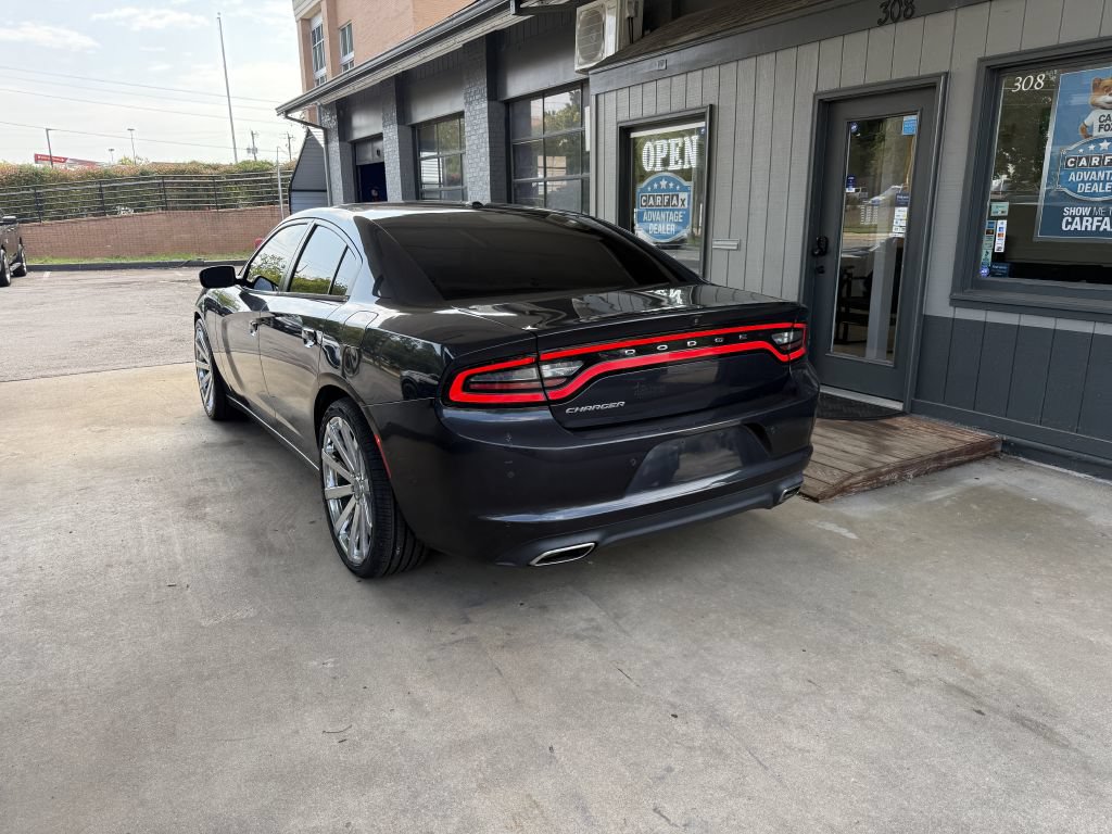 Used 2019 Dodge Charger SXT w/ Leather Interior Group RWD image 7