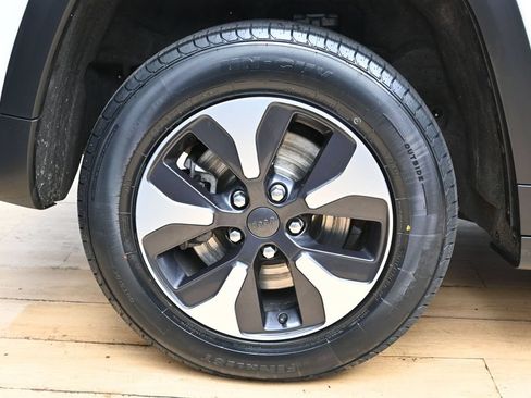 Used 2022 Jeep Grand Cherokee Limited 4xe AWD/4WD image 13