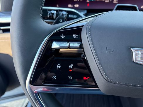 New 2026 Cadillac Escalade IQ Luxury 2 w/ LPO, Floor Liner Package image 21