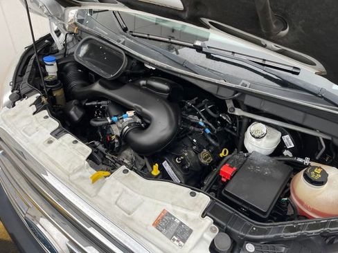 Used 2018 Ford Transit 350 XLT image 26