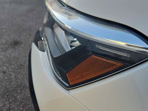 Used 2023 Volkswagen Taos SE image 18