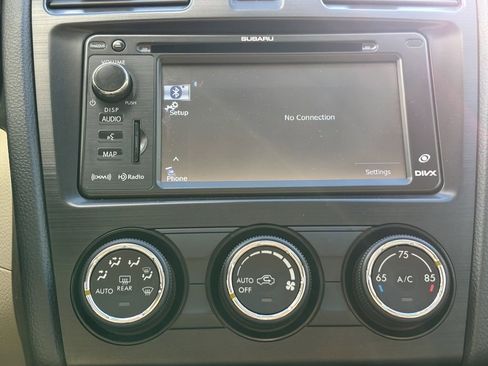 Used 2014 Subaru Crosstrek 2.0i Limited image 18