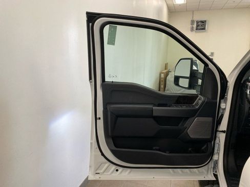 New 2025 Ford F350 Lariat w/ Chrome Package image 15