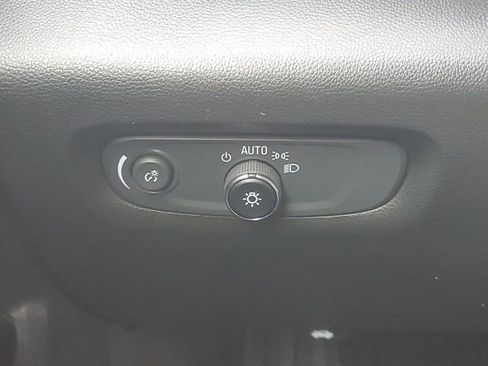 Certified 2023 Chevrolet Traverse LT image 19