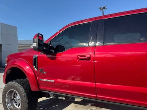 Used 2021 Ford F250 Lariat w/ Lariat Ultimate Package AWD/4WD image 33