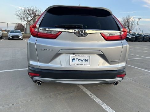 Used 2018 Honda CR-V Touring image 5