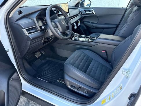 New 2026 Mitsubishi Outlander AWD image 20