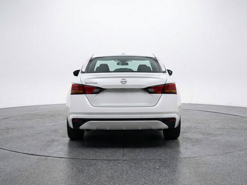 Used 2025 Nissan Altima 2.5 SV image 7