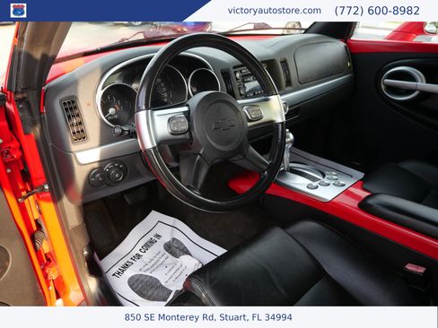 Used 2003 Chevrolet SSR LS Convertible Pickup 2D w/ Preferred Equipment Group image 17
