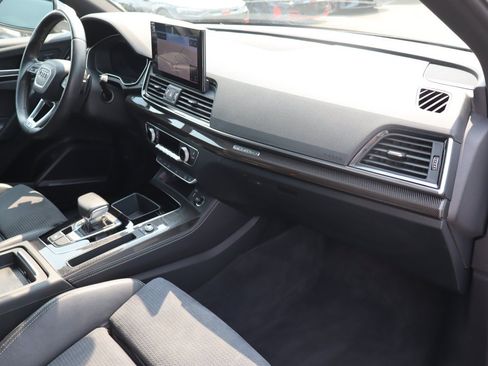 Used 2022 Audi SQ5 Premium Plus w/ Premium Plus Package AWD/4WD image 18
