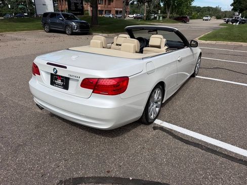Used 2012 BMW 328i Convertible RWD image 19