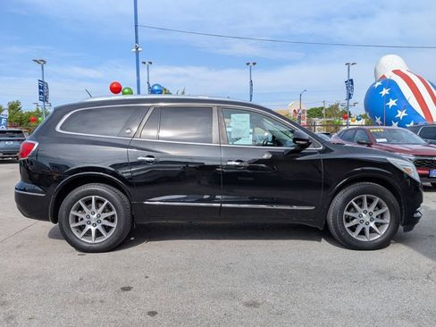 Used 2017 Buick Enclave Leather FWD image 3