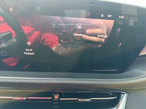 Certified 2024 Buick Envista Sport Touring w/ Convenience I Package FWD image 19