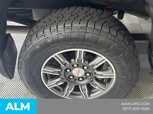 Used 2024 GMC Sierra 1500 AT4 w/ Technology Package AWD/4WD image 20
