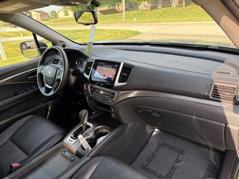 Used 2017 Honda Ridgeline RTL-T image 14