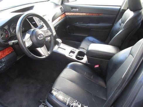 Used 2011 Subaru Outback 2.5i Limited AWD/4WD image 12