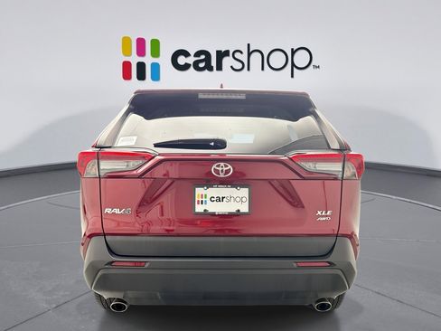 Used 2022 Toyota RAV4 XLE image 4