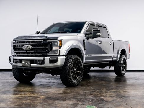 Used 2022 Ford F250 Lariat w/ Tremor Off-Road Package image 7