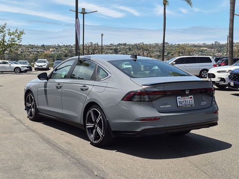 Used 2023 Honda Accord Sport image 3