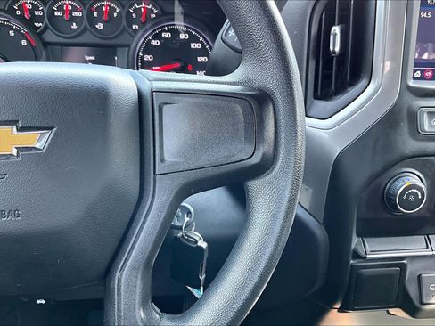 Used 2021 Chevrolet Silverado 1500 Custom image 22
