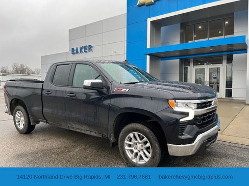 Used 2022 Chevrolet Silverado 1500 LT image 1