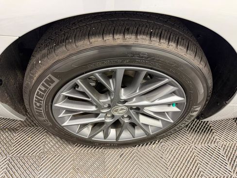 Used 2018 Lexus ES 350 w/ Premier Package FWD image 35