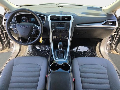 Used 2014 Ford Fusion S FWD image 10