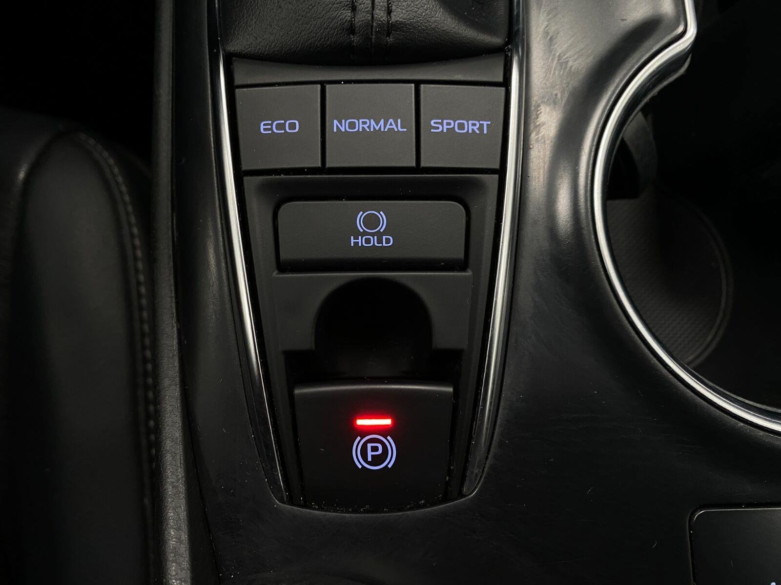 Used 2019 Toyota Camry XSE FWD image 26
