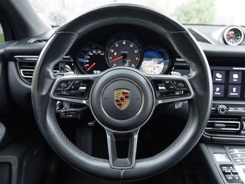 Certified 2021 Porsche Macan S AWD/4WD image 13