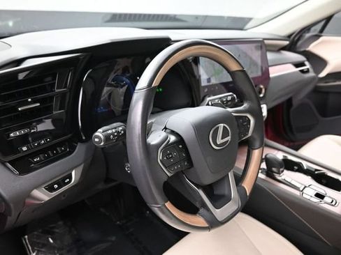 Used 2024 Lexus RX 350h w/ Accessory Package (P1) AWD/4WD image 18