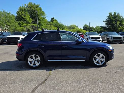 Used 2018 Audi Q5 2.0T Premium Plus w/ Premium Plus Package AWD/4WD image 9