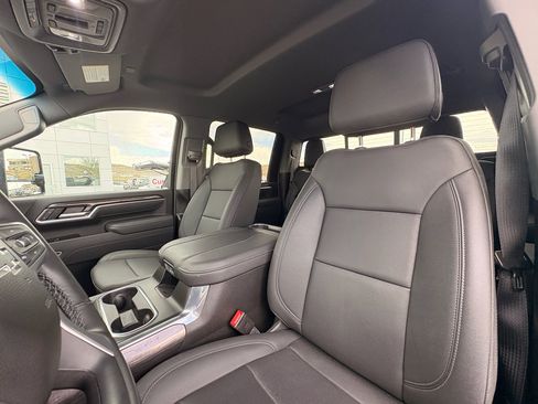 Used 2025 Chevrolet Silverado 3500 LTZ w/ Trail Boss Package AWD/4WD image 16