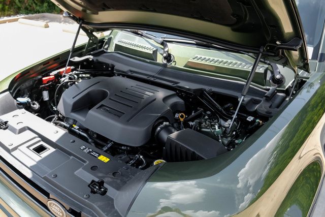 New 2026 Land Rover Defender 110 X-Dynamic SE AWD/4WD image 62