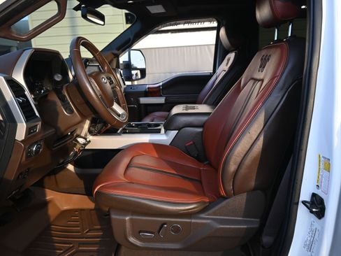 Used 2022 Ford F450 King Ranch image 19