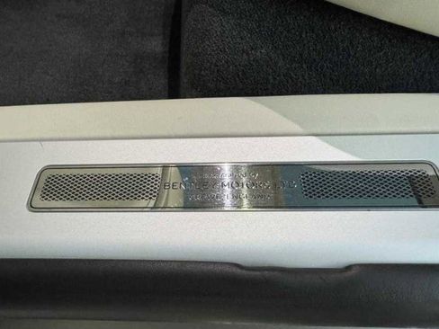 Used 2022 Bentley Flying Spur W12 image 52