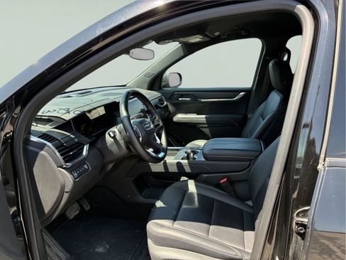 Used 2025 GMC Acadia Elevation w/ Elevation Premium Package AWD/4WD image 52