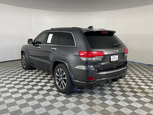 Used 2017 Jeep Grand Cherokee Overland w/ Jeep Active Safety Group AWD/4WD image 19