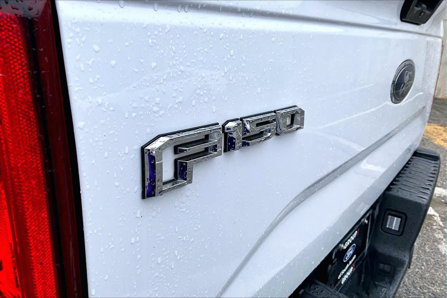 Used 2017 Ford F150 XLT w/ Equipment Group 302A Luxury RWD image 9