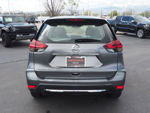 Used 2019 Nissan Rogue S FWD image 6