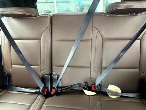 Used 2021 Chevrolet Tahoe High Country image 9