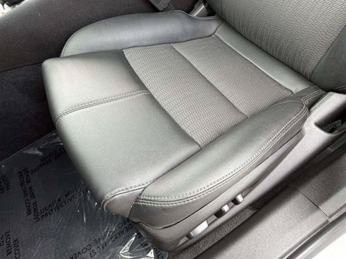 Used 2019 Chevrolet Impala LT FWD image 27