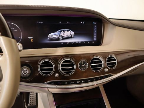 Used 2019 Mercedes-Benz S 560 Sedan image 5