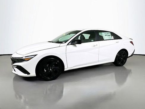Used 2026 Hyundai Elantra Sport FWD image 3