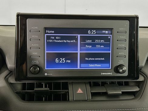 Used 2022 Toyota RAV4 XLE image 21