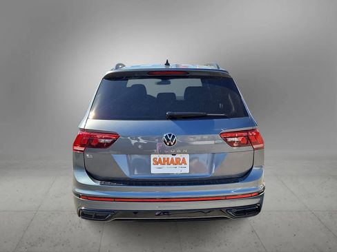 Used 2024 Volkswagen Tiguan SE R-Line image 8