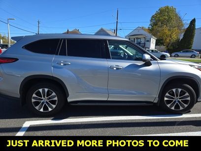 Used 2021 Toyota Highlander XLE