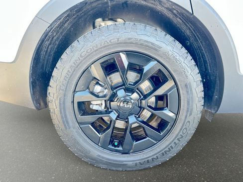 Used 2025 Kia Telluride AWD image 5